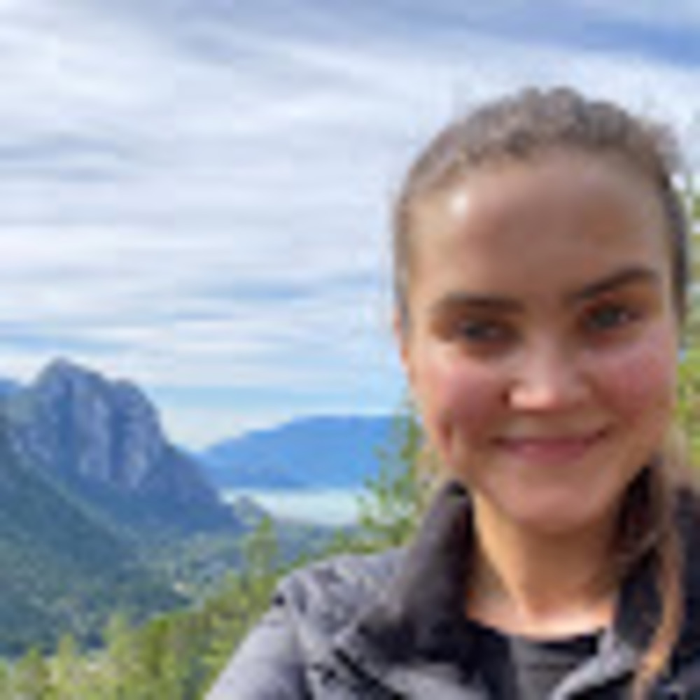 Meet your Posher, Kendra